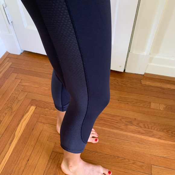 Lululemon cropped leggings - Picture 3 of 4